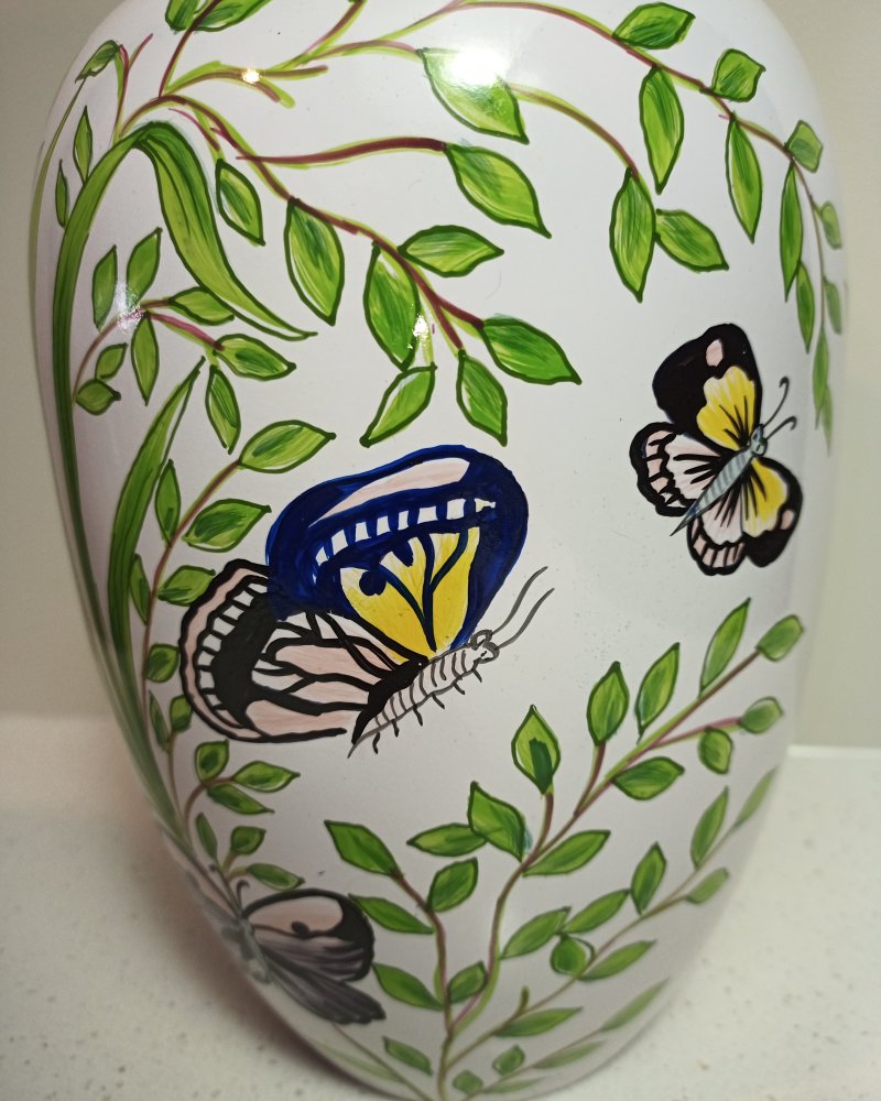 Butterfly Garden Urn - Image 7