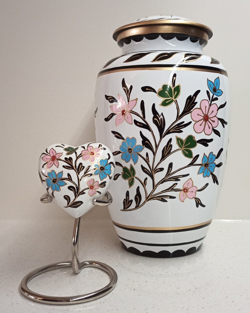 Floral Heart Urn - Image 5