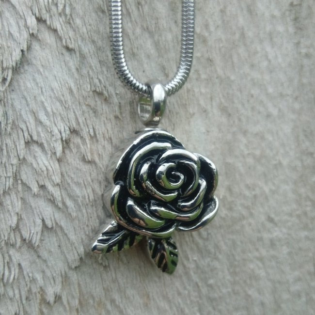 Remembrance Rose - Image 2