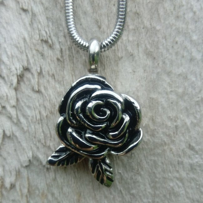 Remembrance Rose - Image 5